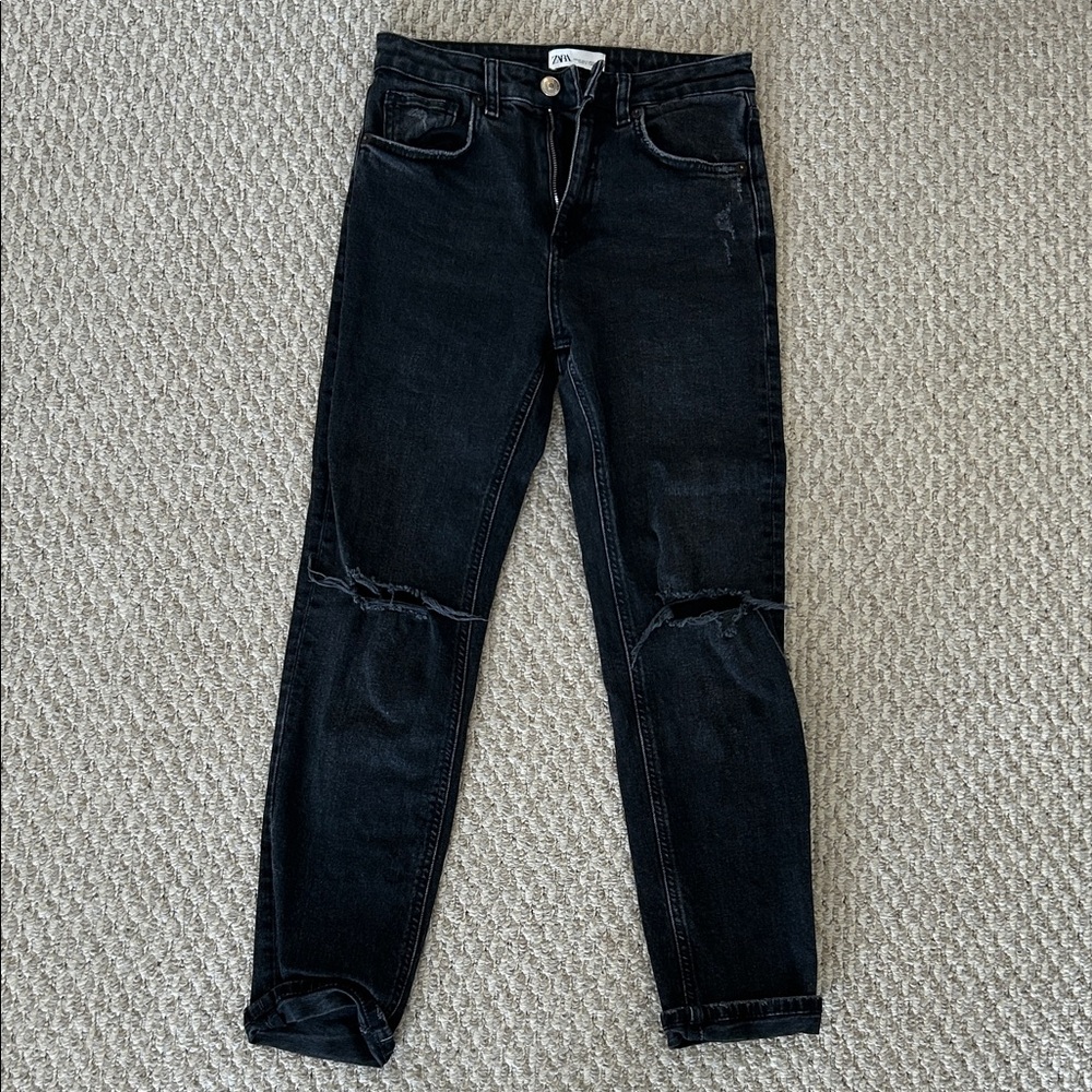 Zara Women's Dark Wash black Straight Jeans